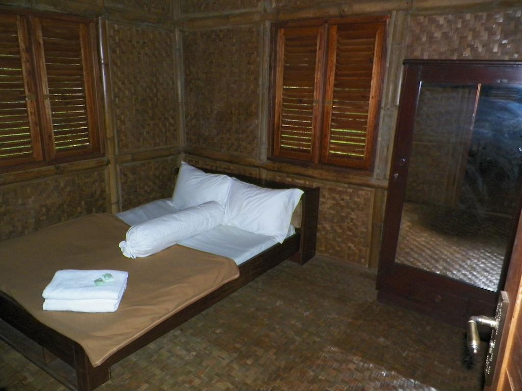 باندونج Villa Kampung Karuhun Sutan Raja الغرفة الصورة