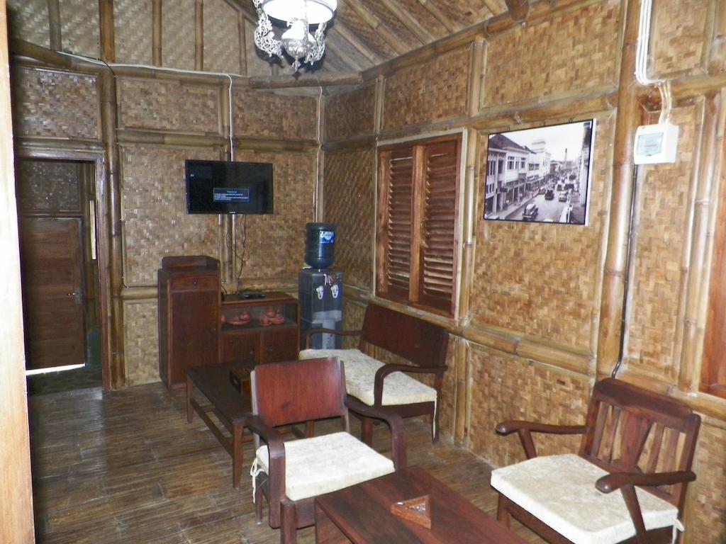 باندونج Villa Kampung Karuhun Sutan Raja الغرفة الصورة